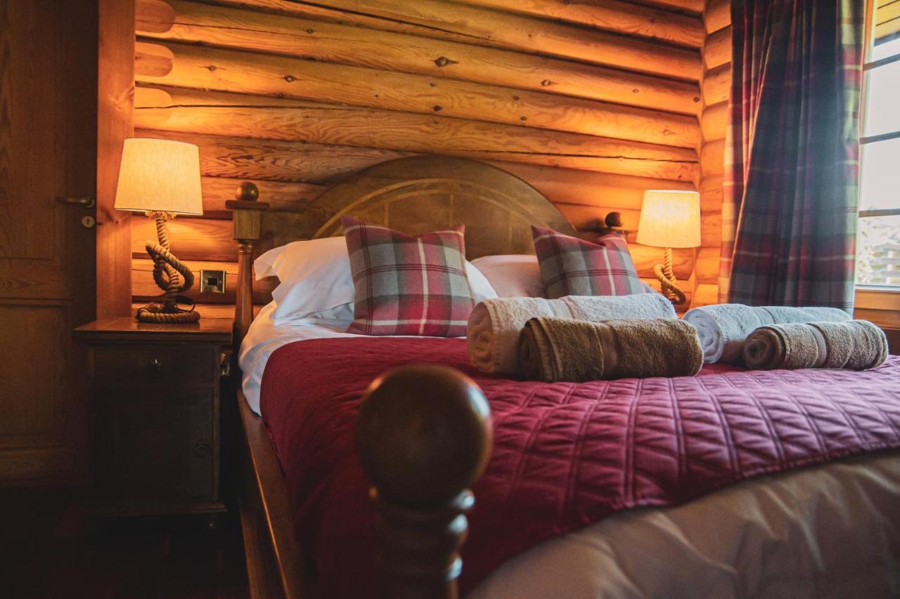 Tomatin - Luxury Two Bedroom Log Cabin With Hot Tub Berwick-upon-Tweed Exterior foto